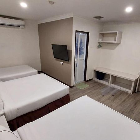 Angsoka Hotel Teluk Intan Exterior foto